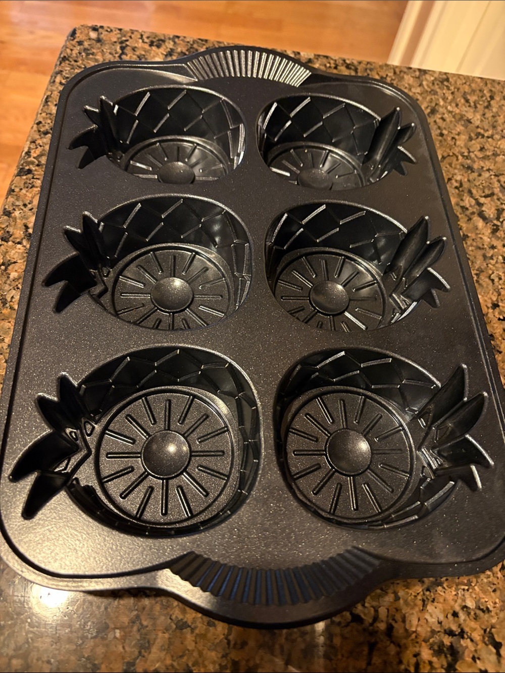 Nordic Ware Mini Pineapple Upside Down Cake Pan Platinum Collection - Picture 2 of 4